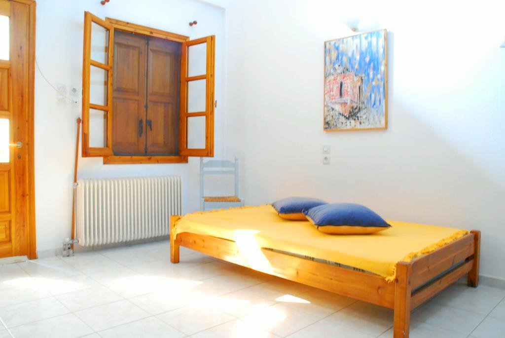 Studios Efi Kala Nera Zimmer foto